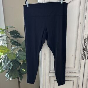 Lululemon Team Canada Black Align Leggings 28” Women’s Size 18